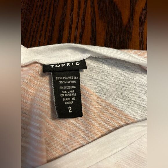 Torrid pink white Striped double V-neck Tee size 2X 2 - Picture 6 of 12